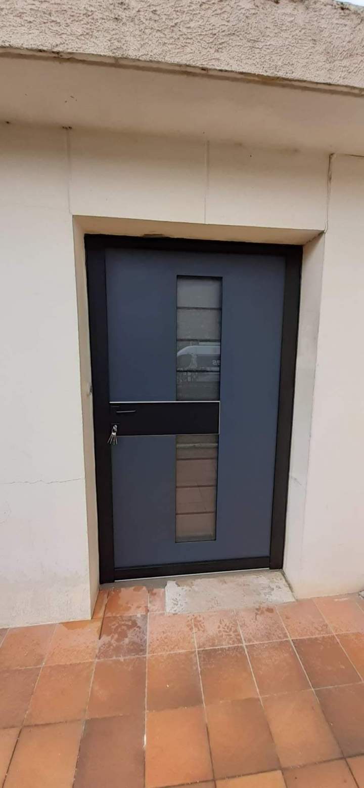 PE MONALU 80 RAL 9005 A&F face